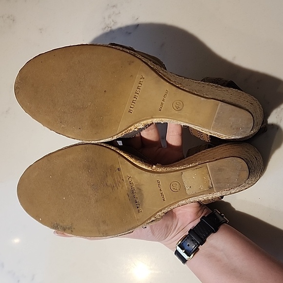 Authentic Burberry wedge sandals size 40 - Picture 7 of 7